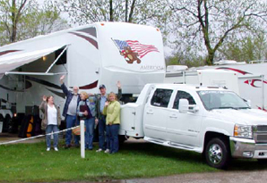 What’s this!!?? Jerry Lemar demonstrates something important to new owners and shoppers from all over the US – and Canada.