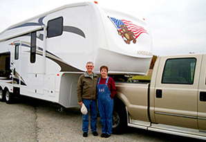 What’s this!!?? Jerry Lemar demonstrates something important to new owners and shoppers from all over the US – and Canada.